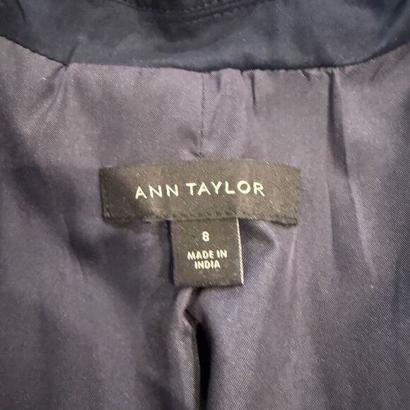 Ann Taylor Navy Eyelet Blazer- Size 8 - Picture 6 of 8